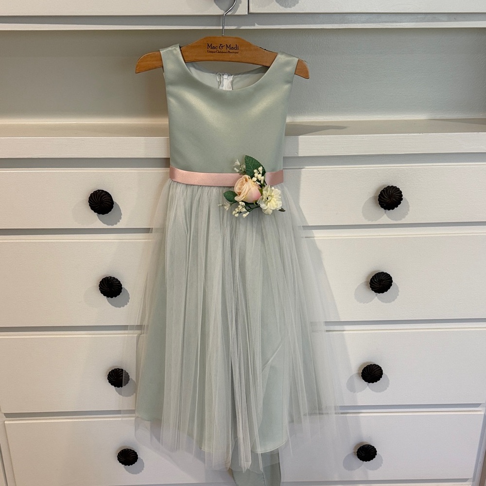 Petite Adele Green Sleeveless Kids Dress with Pink Sash 5-6 nwot